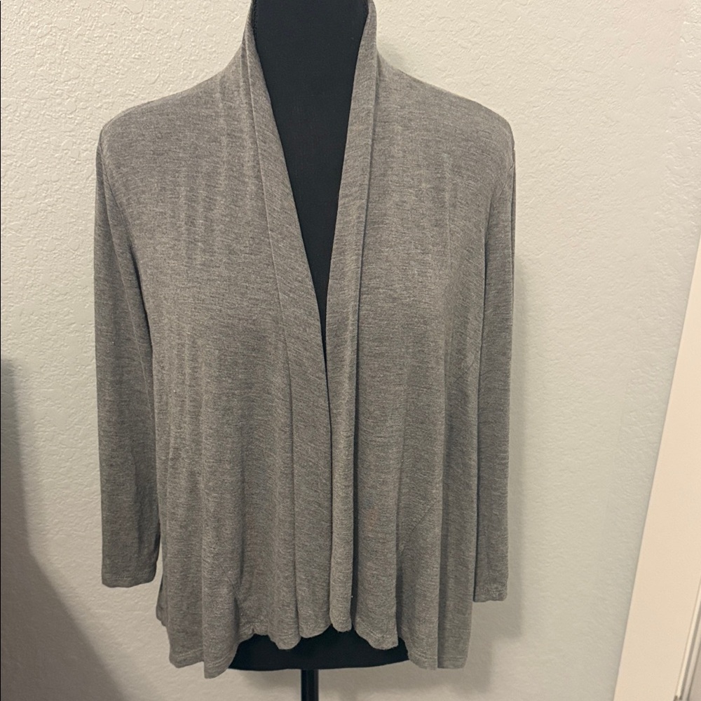 Woman’s Neiman Marcus, sz Lg, open front, lightweight top cover. Very good!